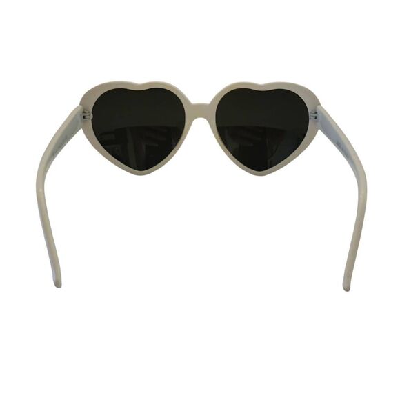 White Heart Shaped ME Italy Design Sunglasses with NEW Soft Leather Case - Picture 5 of 12
